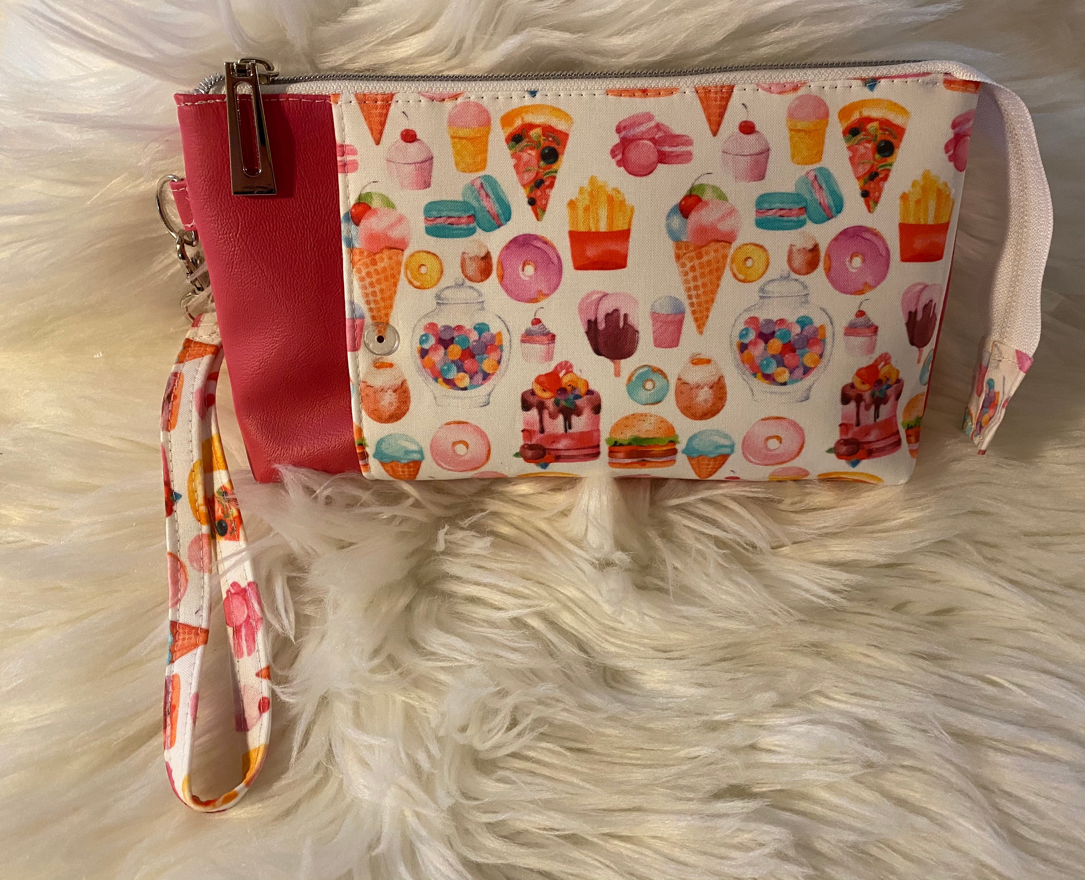 Maya Wristlet